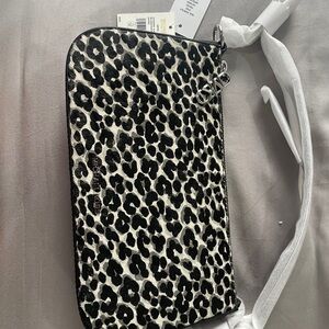 Michael Kors Empire pouchette/ clutch bag. Genuine Leather. Authentic. NWT